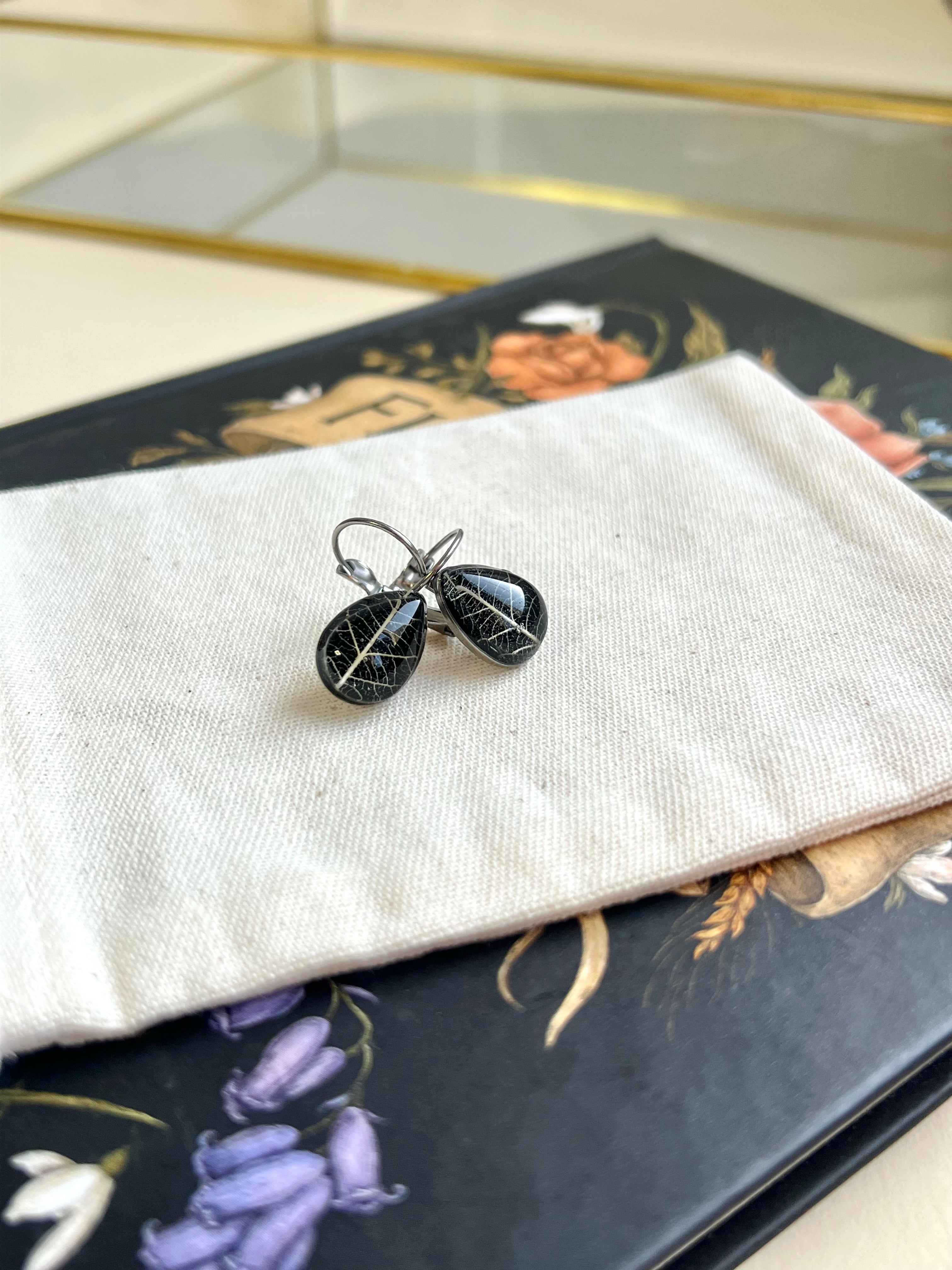 Brinco Jardim Poente Gota - BAZAR 408