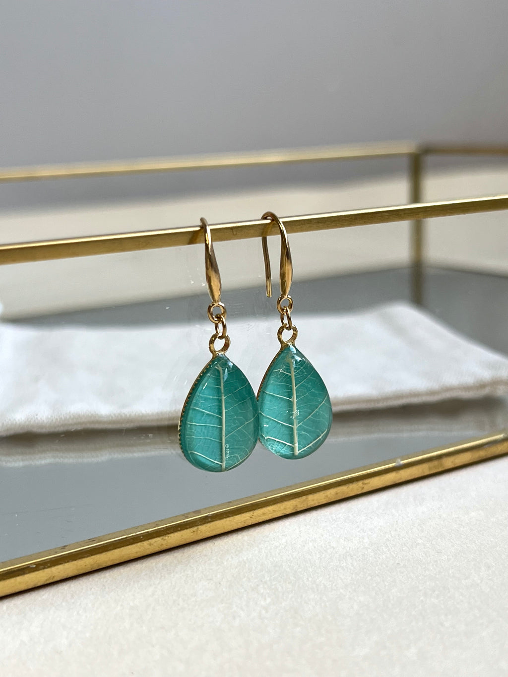 Brinco Floresta Gota Dourado - BAZAR 347