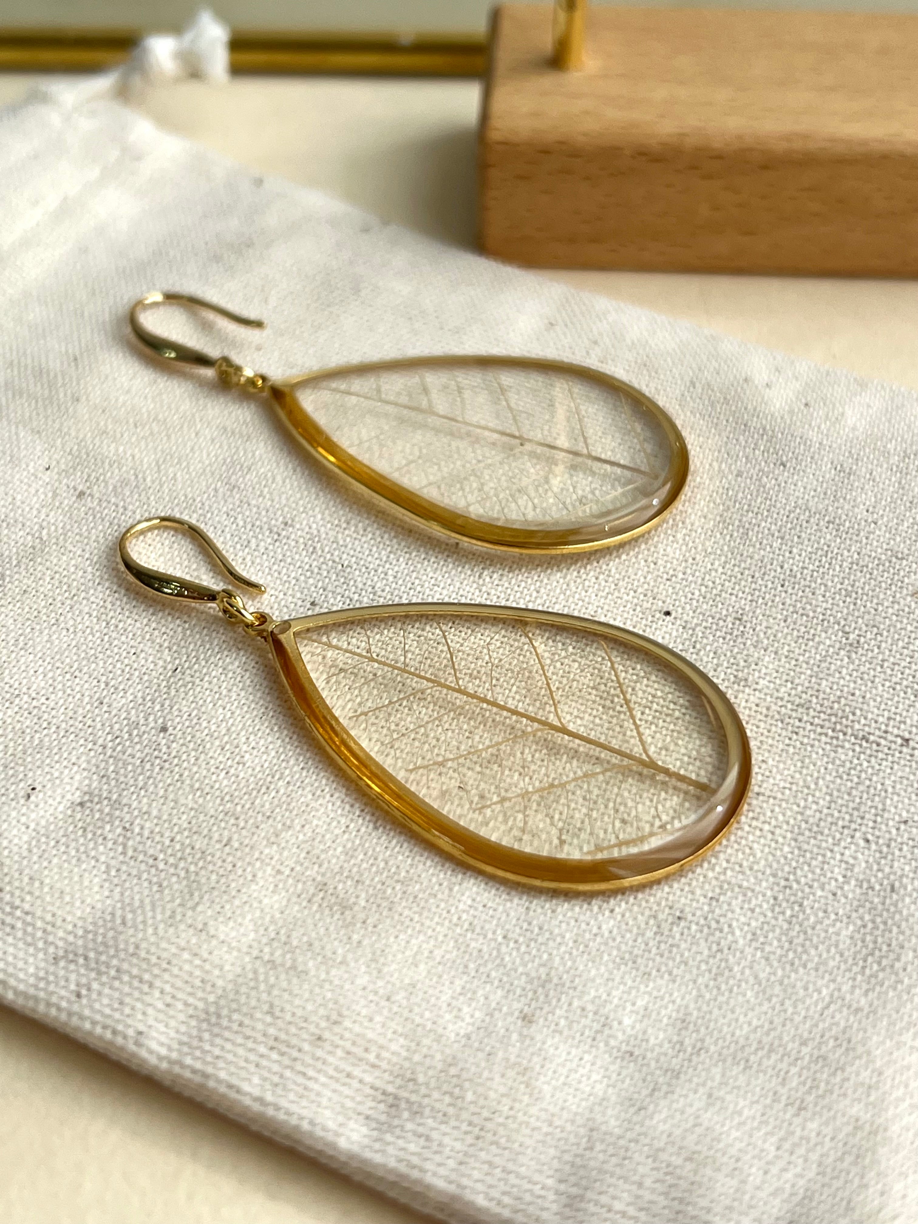 Brinco Equilíbrio Folha Dourado - BAZAR 011