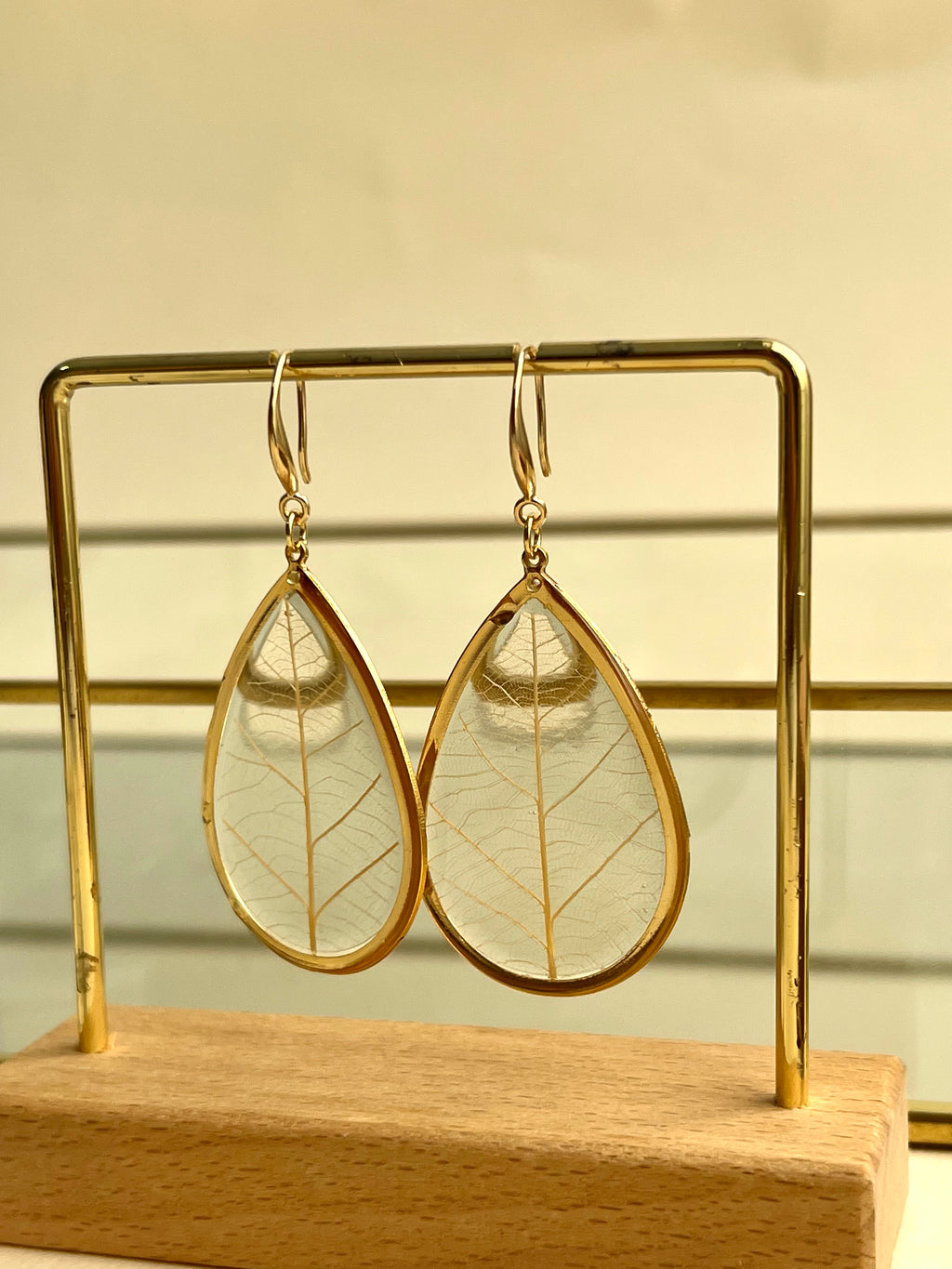 Brinco Equilíbrio Folha Dourado - BAZAR 014