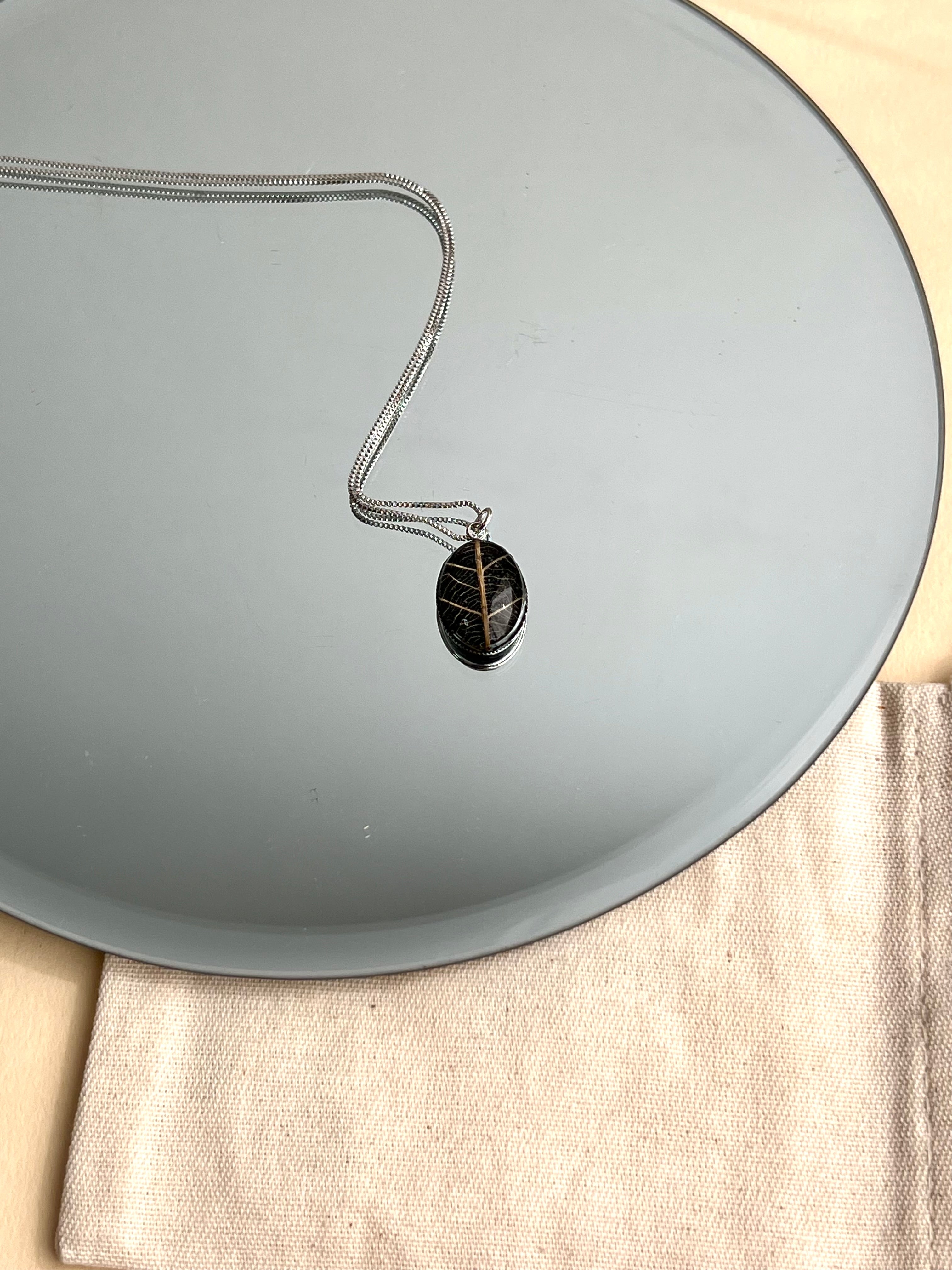 Colar Oval Poente  - BAZAR 036