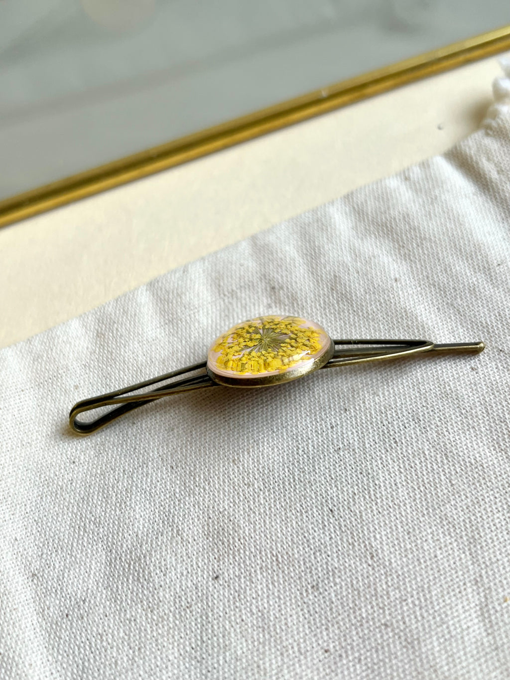 Grampo de Cabelo Flor de Cenoura - BAZAR 387