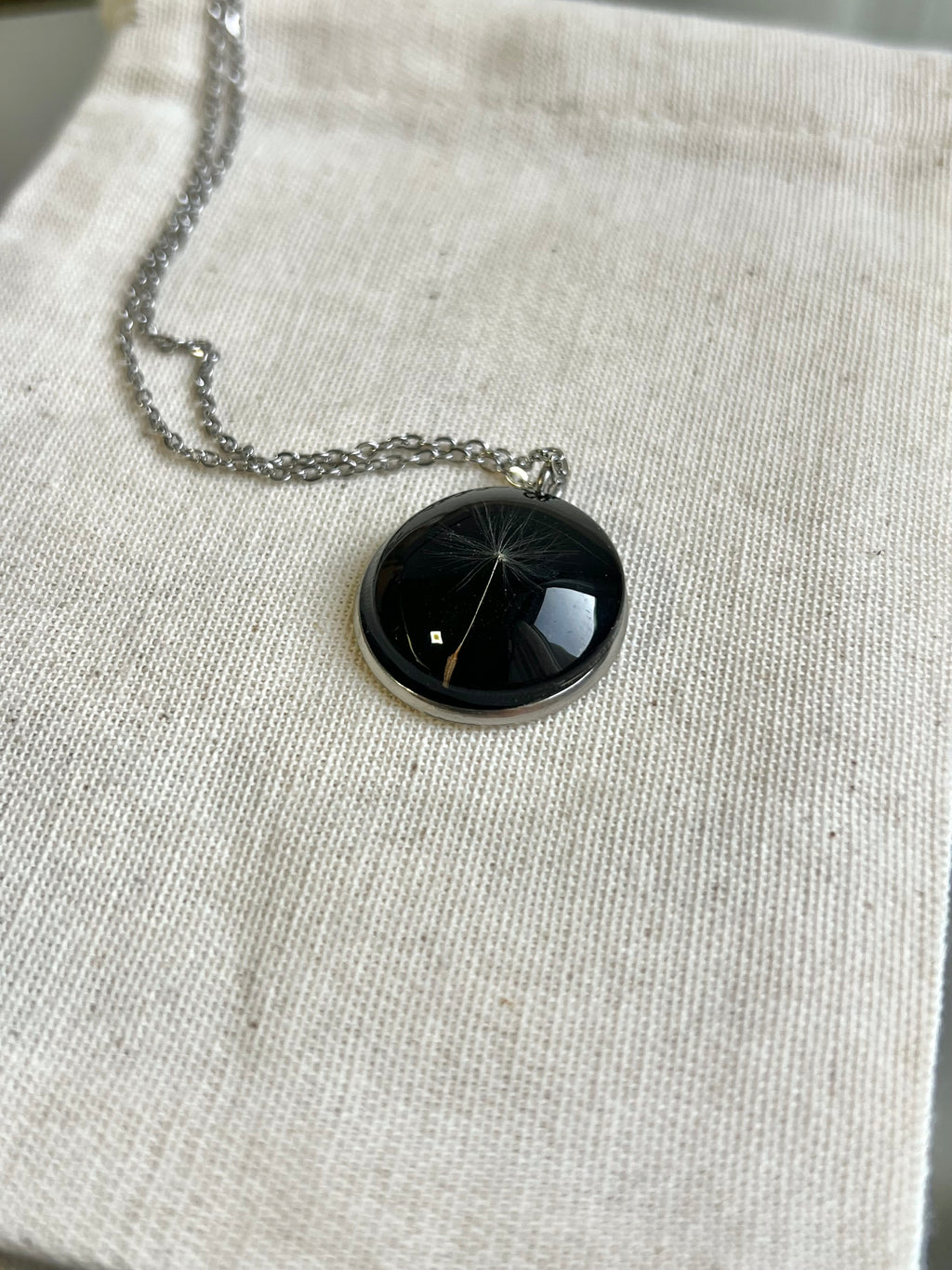 Colar Medalha Dente-de-leão - BAZAR 377
