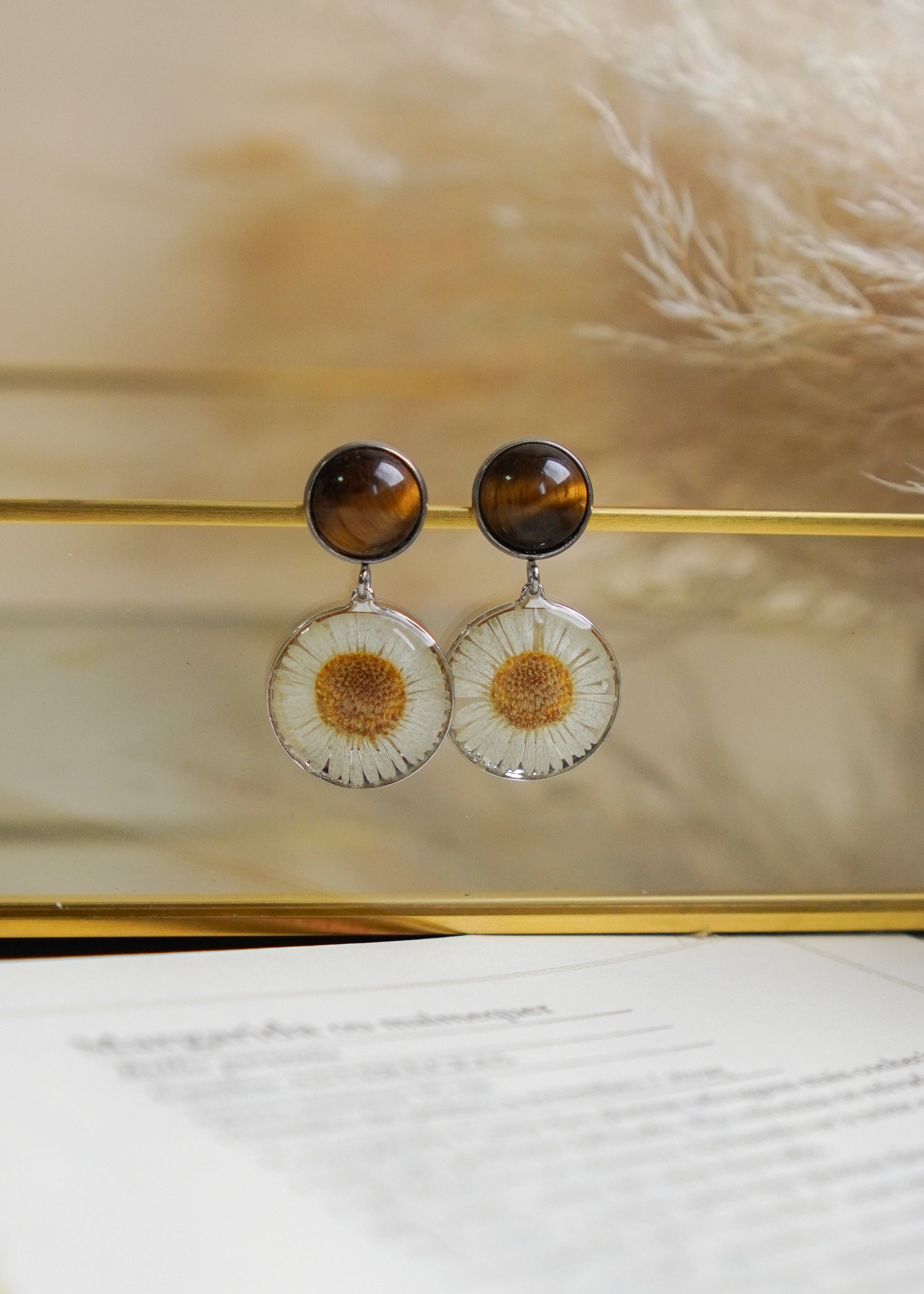 Brinco Margarida com Olho de Tigre