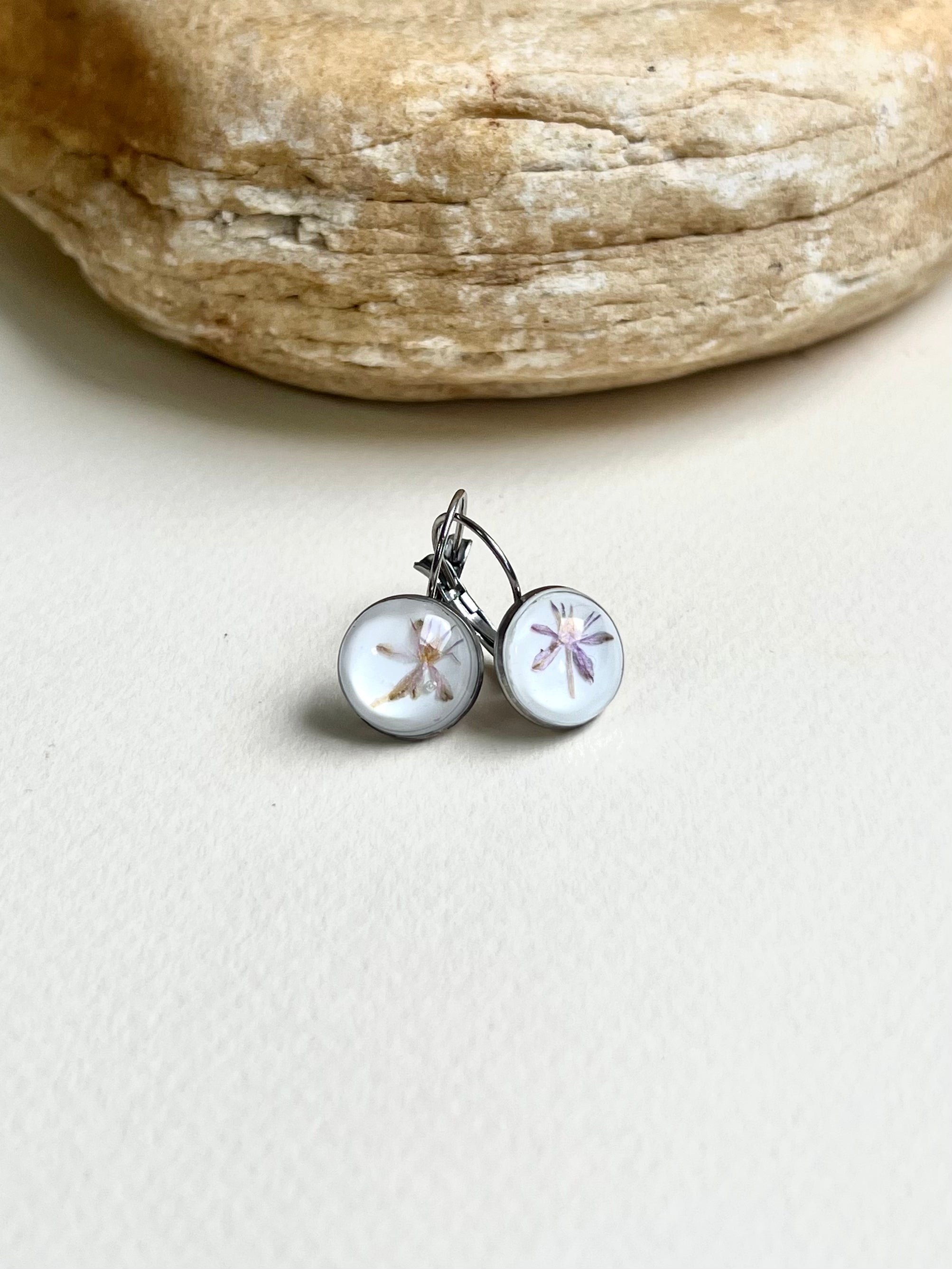 Brinco Jardim Lírio do Caribe - BAZAR 089