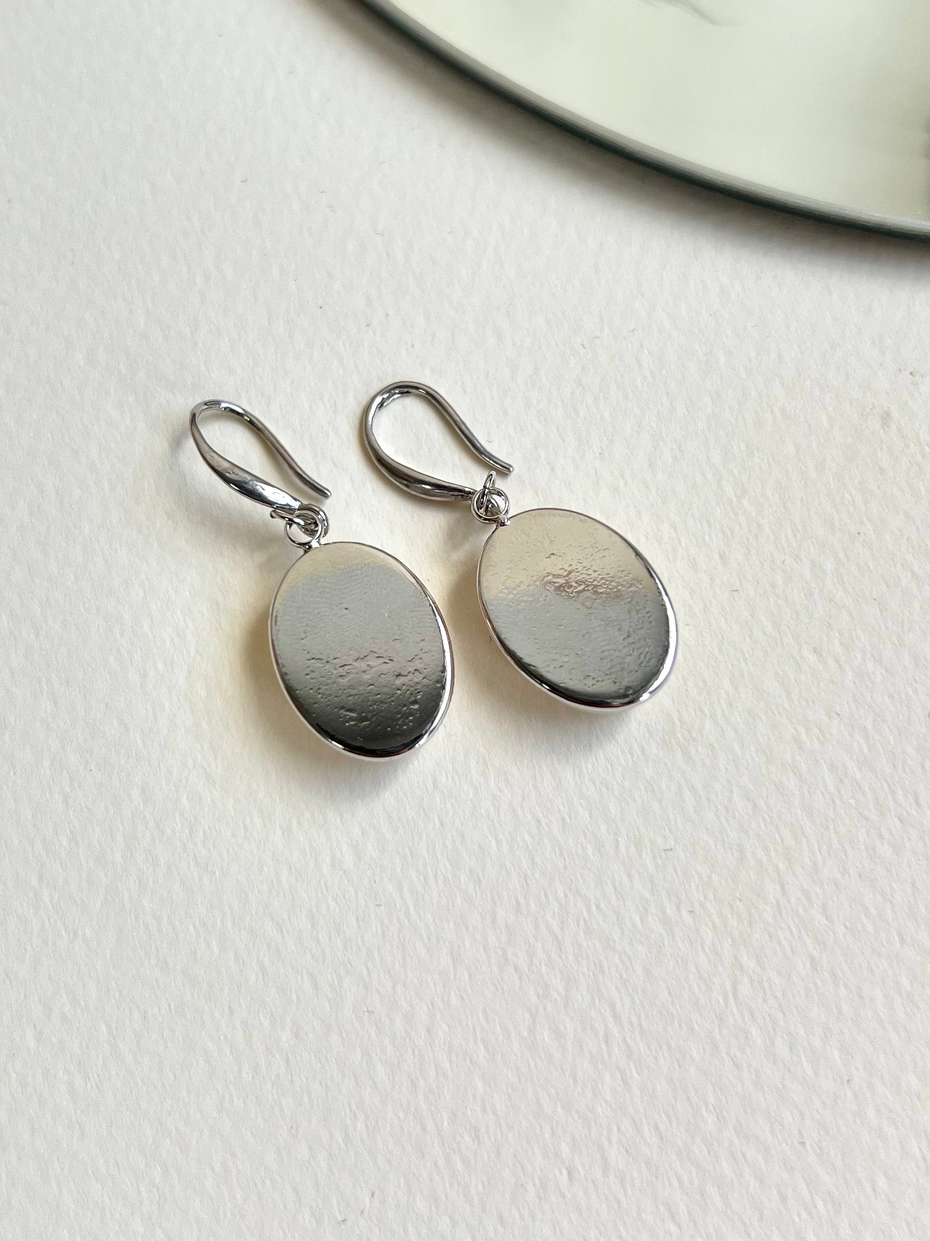 Brinco Hortênsia Oval - BAZAR 114