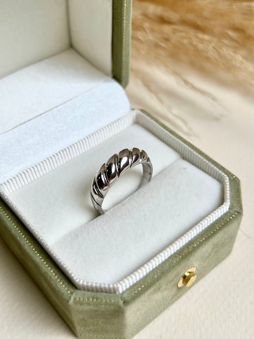 Anel Ajustável Ondas - BAZAR