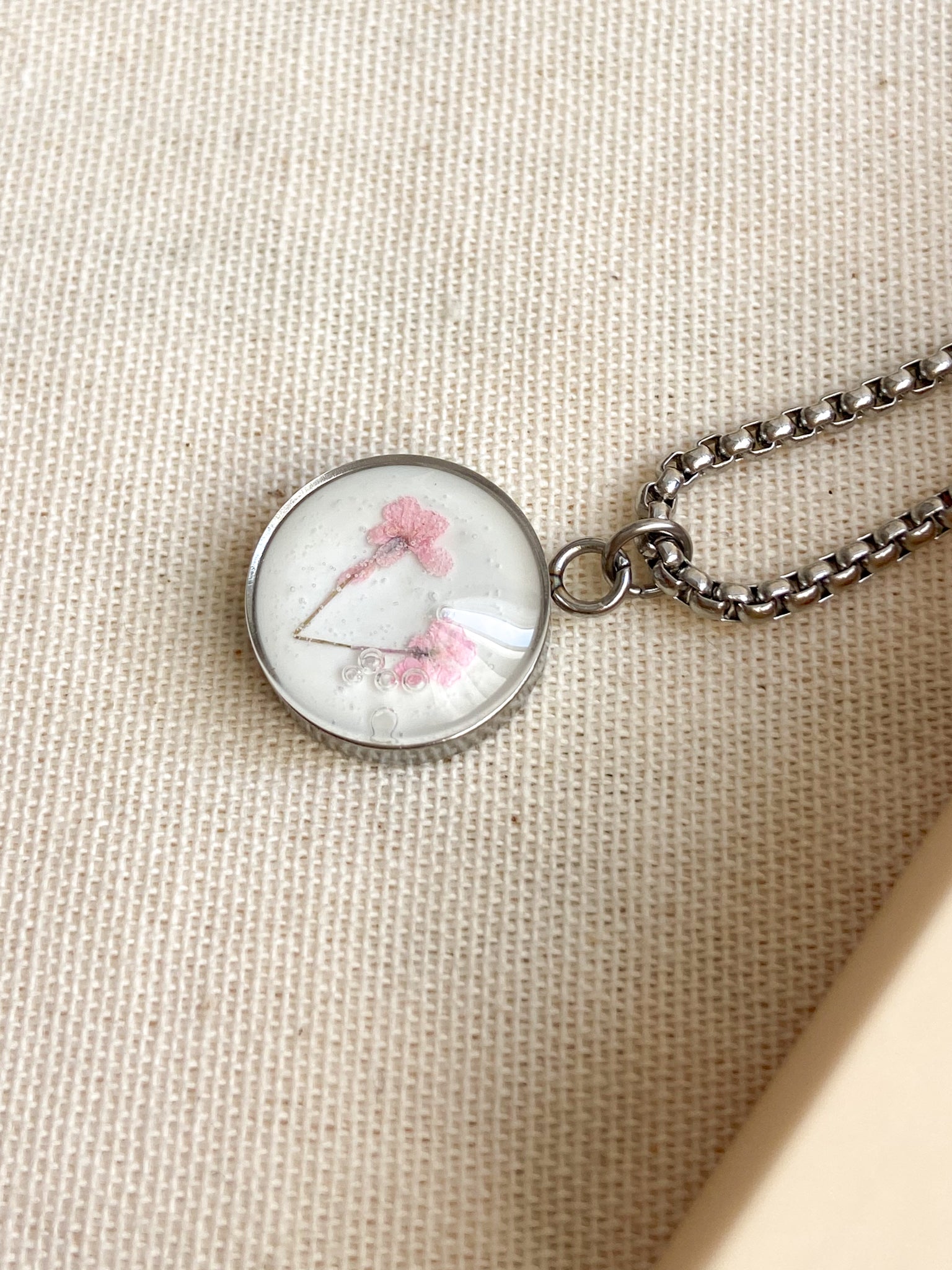 Colar Flor de Cenoura Rosa - Bazar