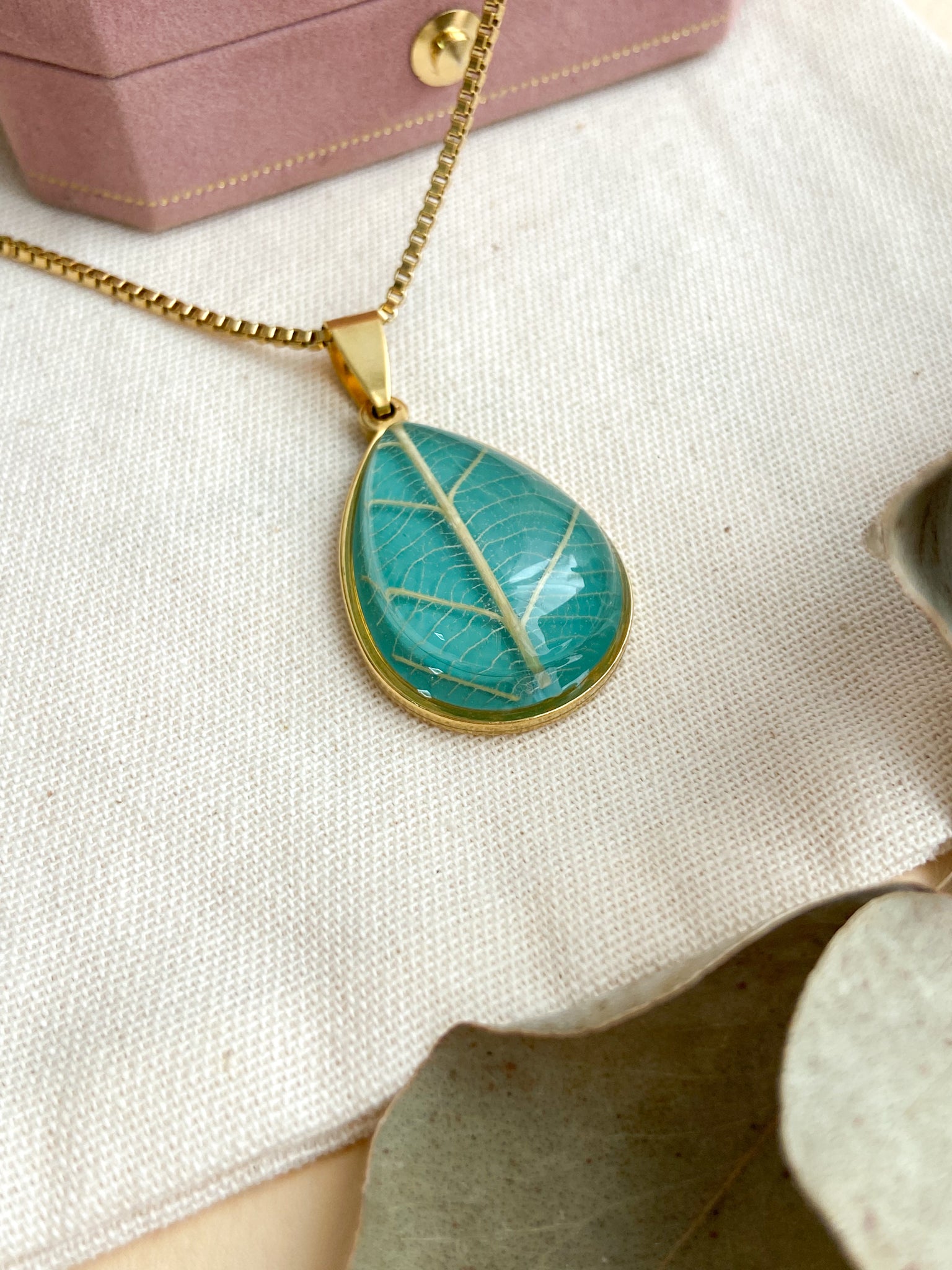 Medalha Floresta Gota Dourada 2 - Bazar