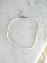 Carregar imagem no visualizador da galeria, Choker Pérola Doce
